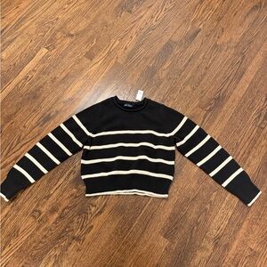 GAP Women's Black and Cream Striped Sweater